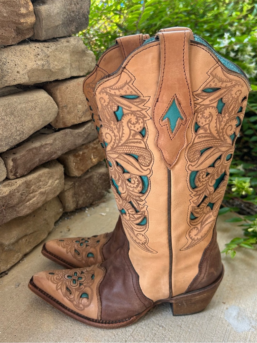 Corral Vintage Turquoise Underlay Laser Cut Floral Cowgirl Cowboy Boots 7.5